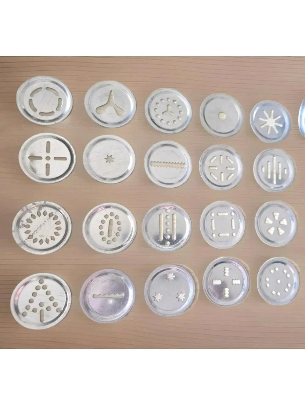 Vintage Biscuits & Cookie Press with 20 Discs and Instruction Booklet